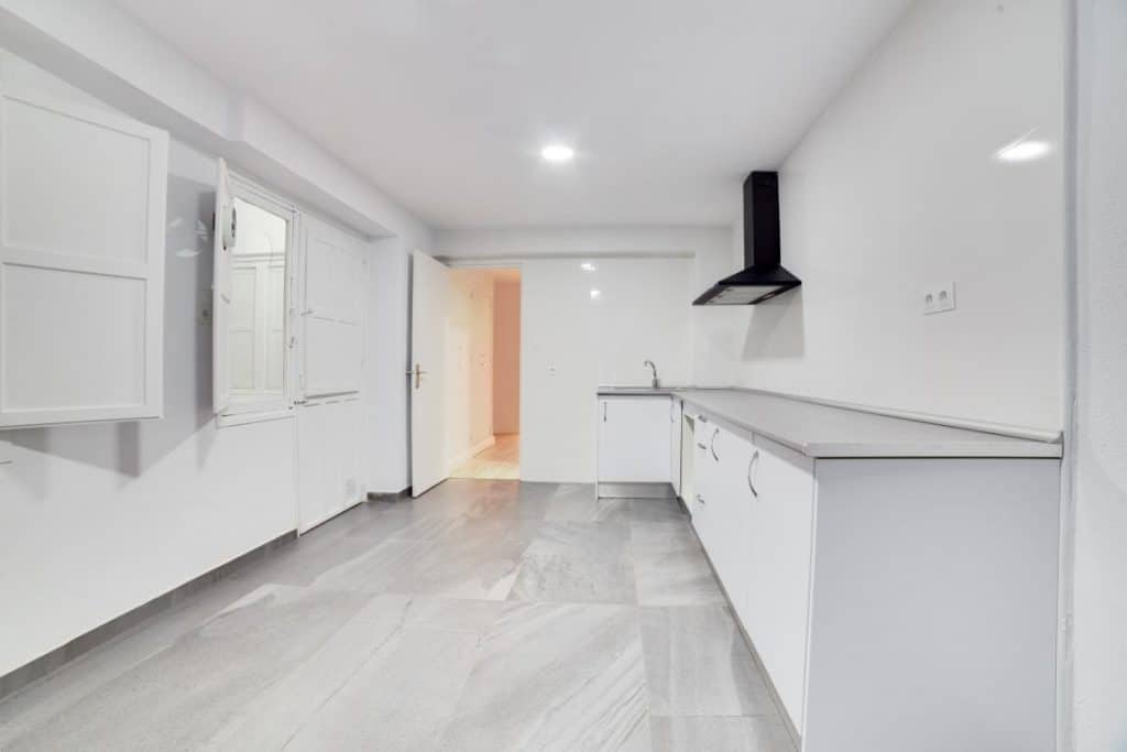 Cocina reformada en una reforma integral en Alicante